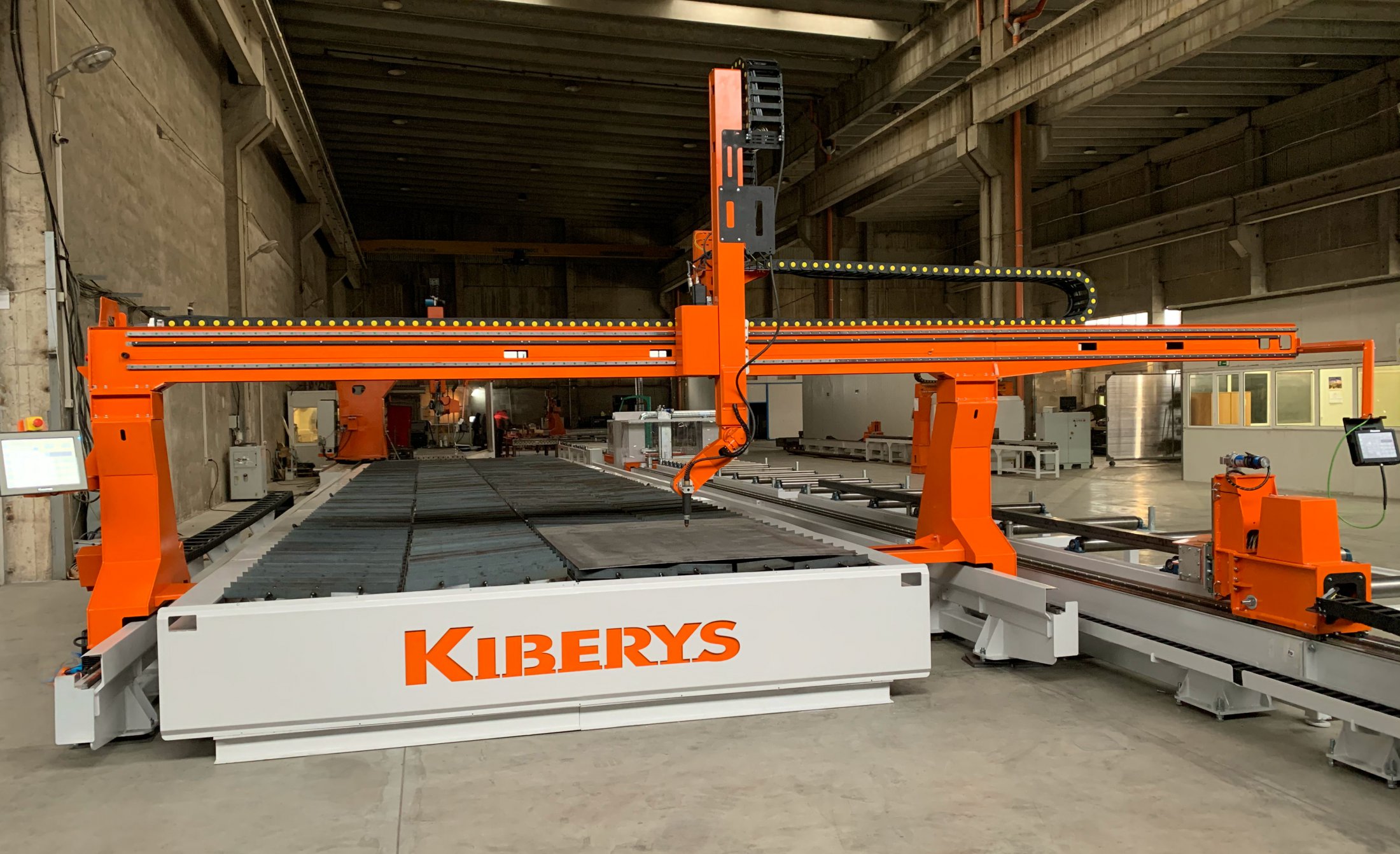 KBRCUT HD5 - 5 Axes robotic system for plasma pipe cutting