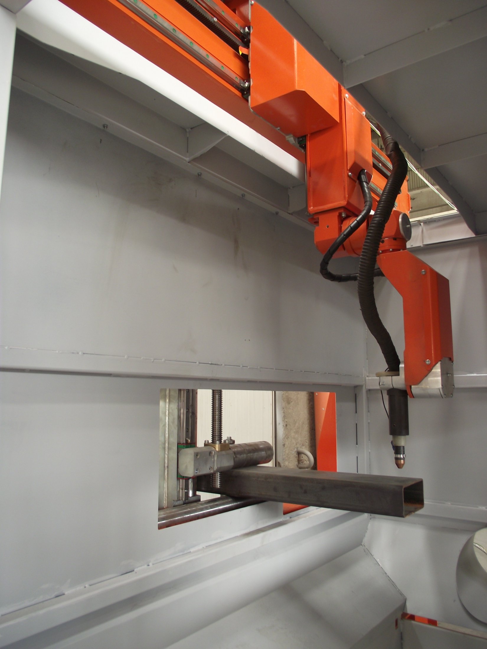Profile cutting gantry system
